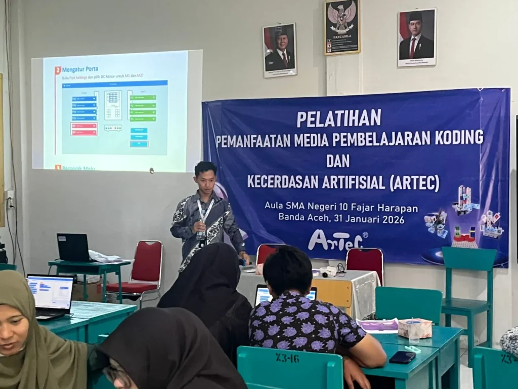 Kegiatan Pelatihan Media Pembelajaran Koding dan Kecerdasan Artifisial (KA) SMA/K Kota Banda Aceh dengan Artec